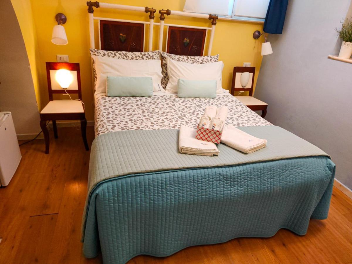 Nari Bed&Breakfast Gaeta Exterior photo